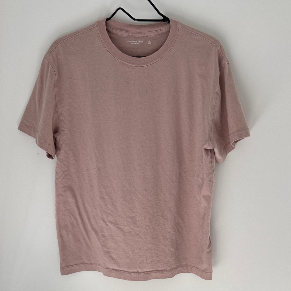 Abercrombie & Fitch Men's Pink T-Shirt